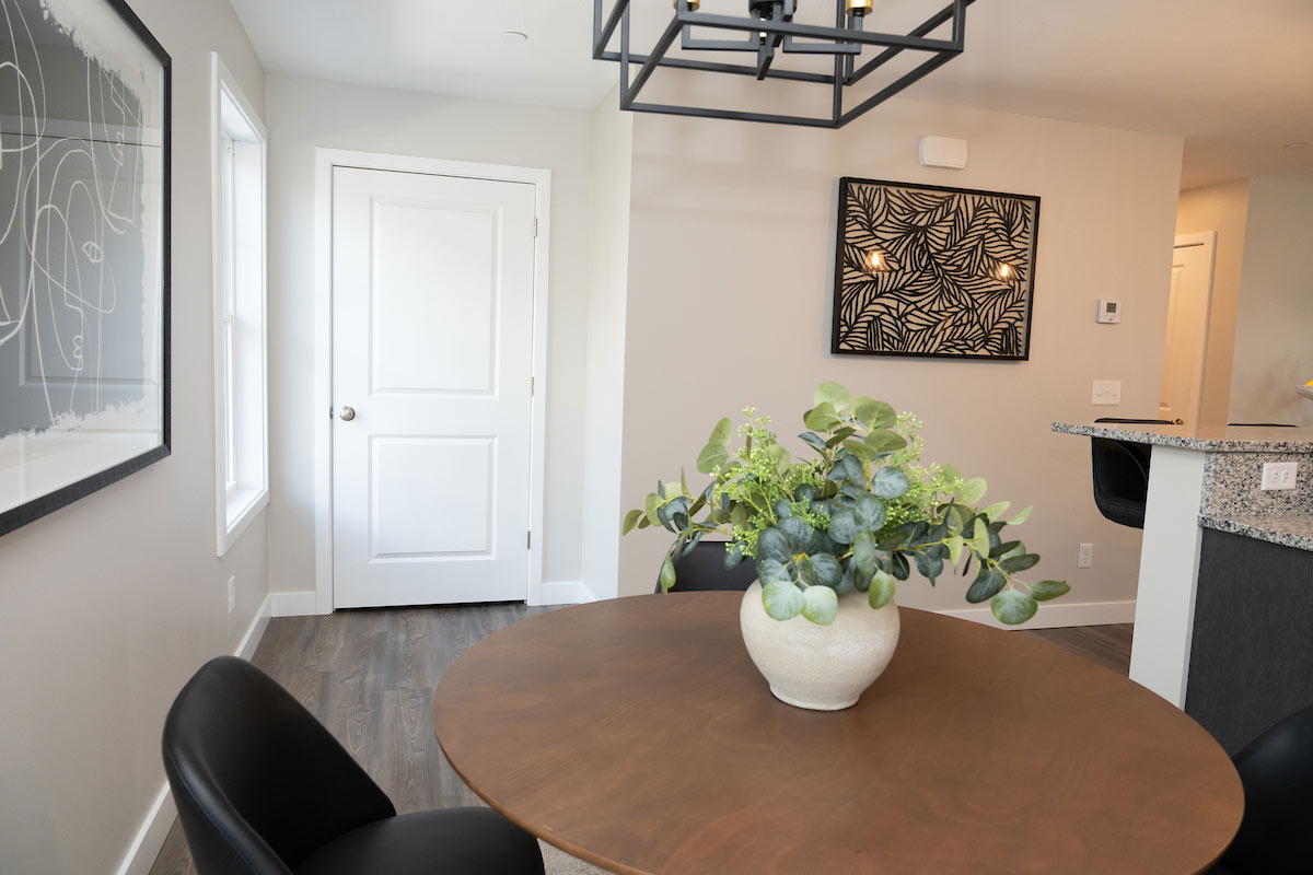 Boulder Way Dine-in Kitchen